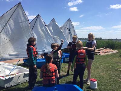 7cb25957-4d30-48b8-bd70-3ef4352cf397